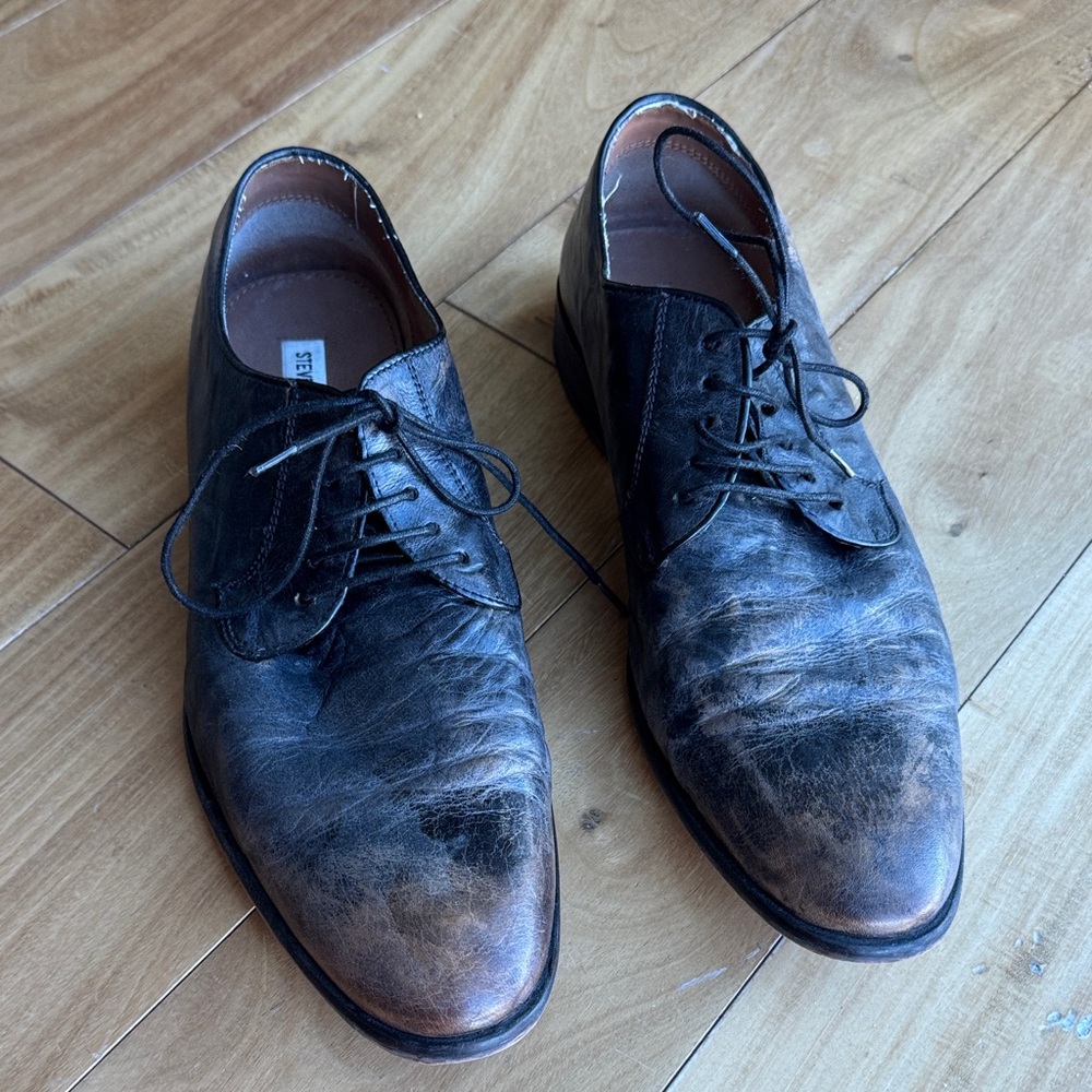 Men's distressed Leather Dress Shoes